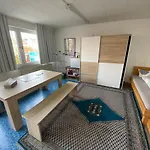בית הארחה Carli's Bed-no-breakfast 2*