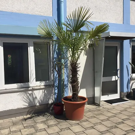 Casa de hóspedes Carli's Bed-no-breakfast 2*